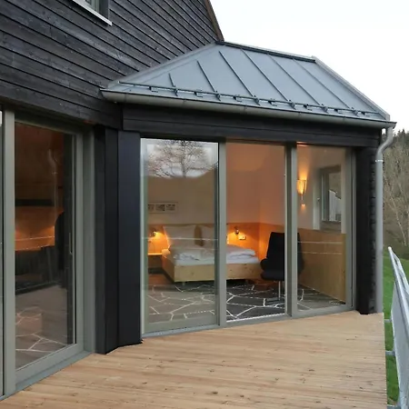 Holiday home Kleines Vulkaneifelhaus *